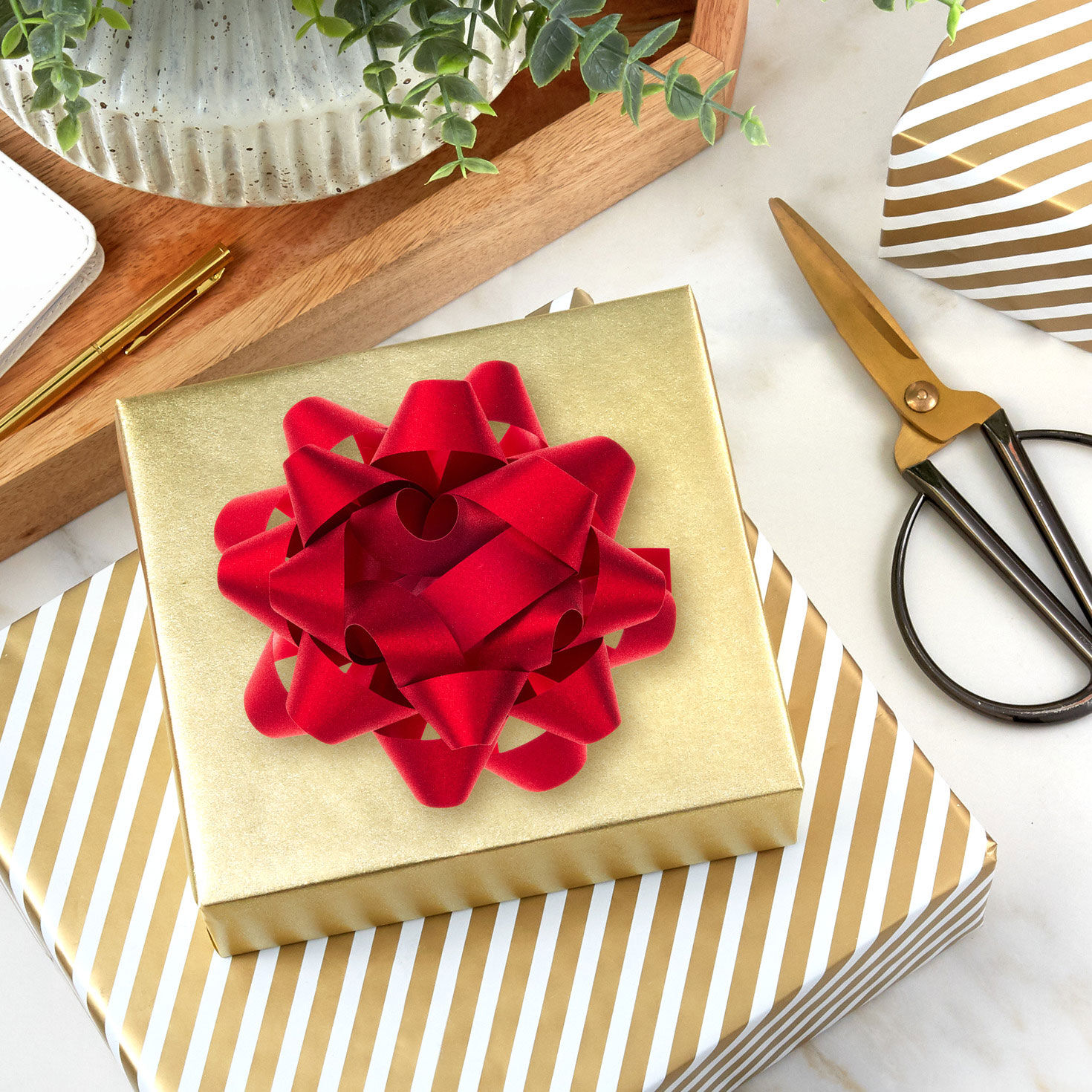 Red Sparkle Holiday Gift Bow in use image number 2