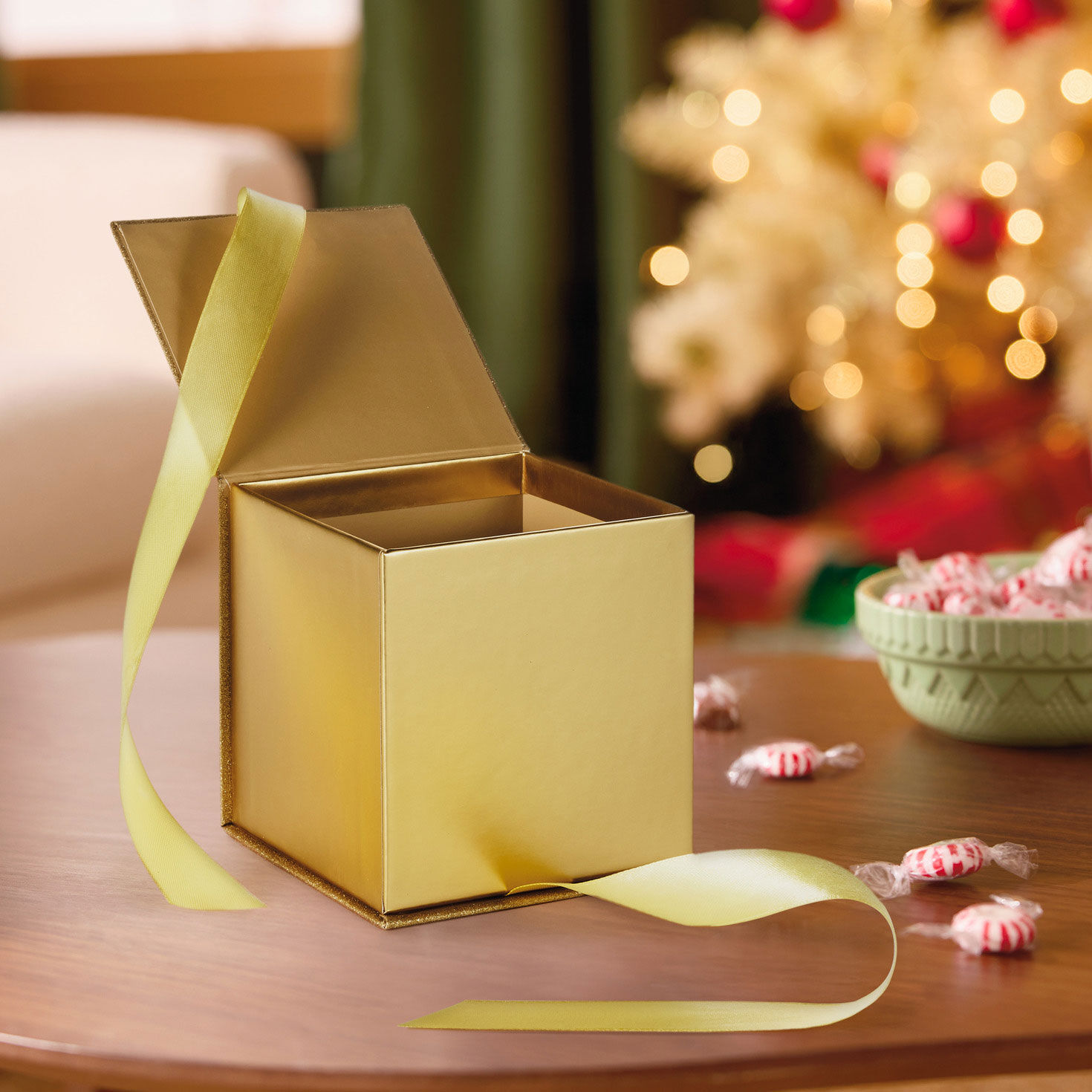 Solid Gold Small Square Gift Box with Lid in use image number 2