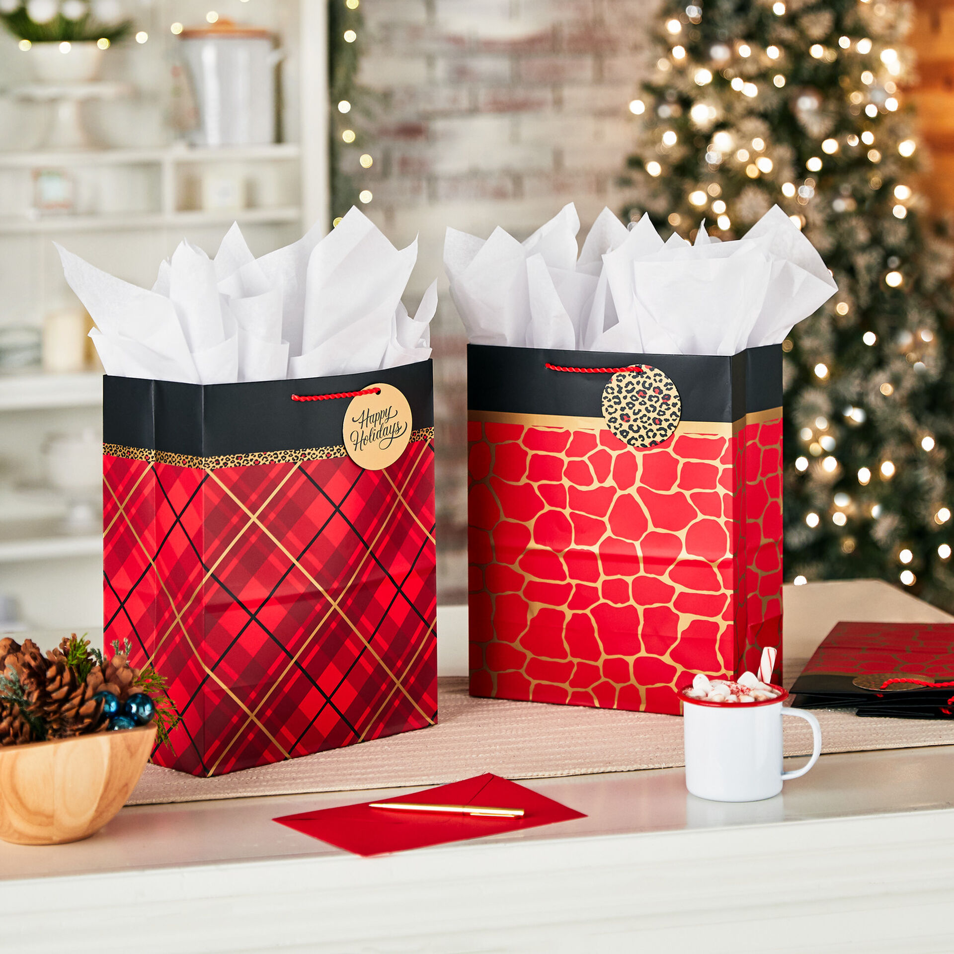 13 Plaid And Giraffe Print 4 Pack Large Christmas Gift Bags Gift Bag Assortments Hallmark