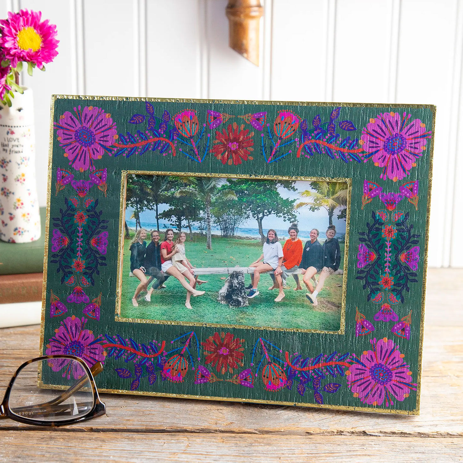 Floral Design Wooden Picture Frame front image number 1