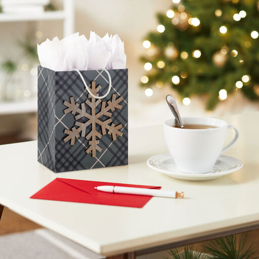 6.5" Green Plaid With Snowflake Small Holiday Gift Bag, 