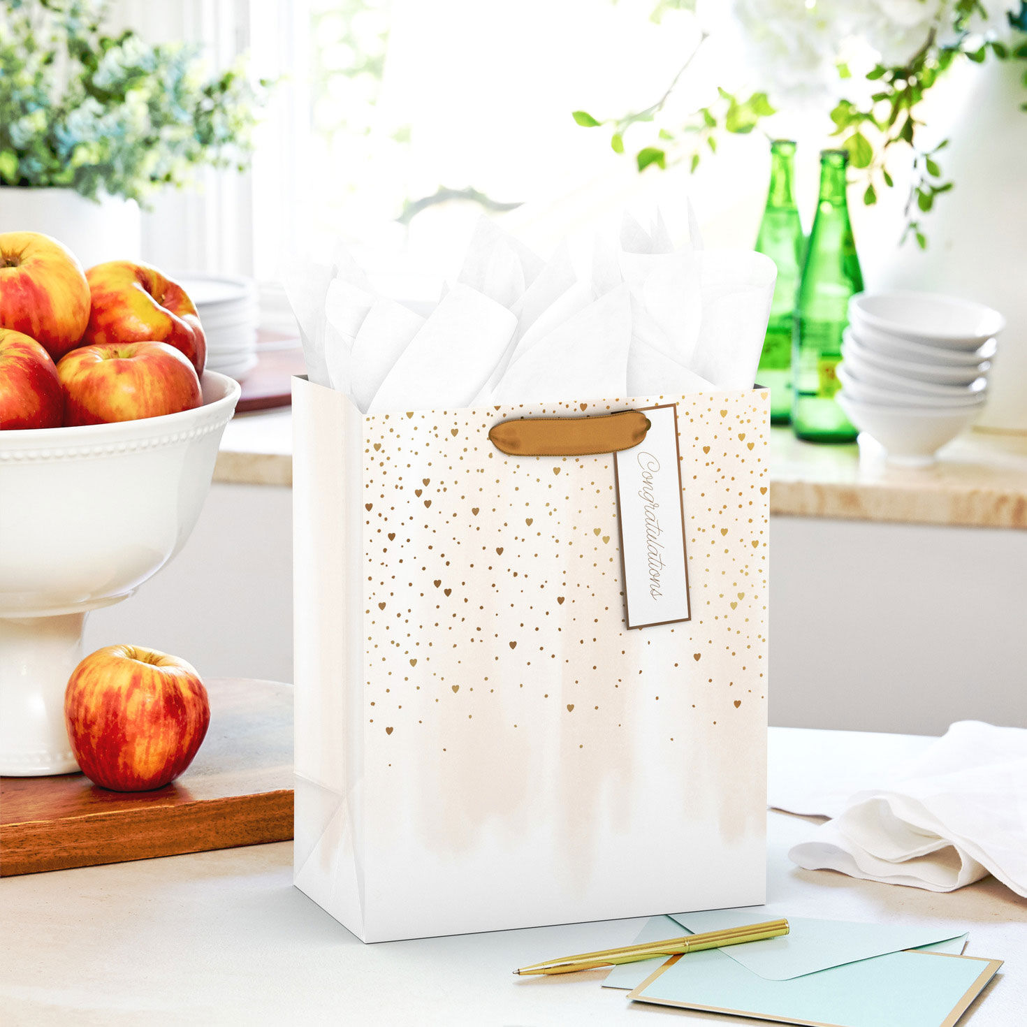 Congrats Medium Gift Bag With Pearl, Bronze and Gold in use image number 2