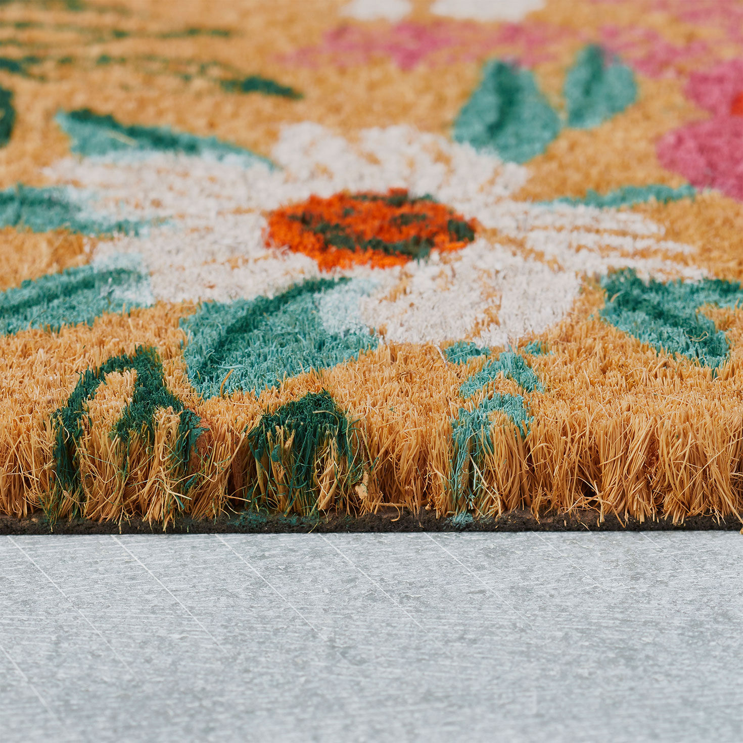 Illustrated Flowers Coir Outdoor Doormat side image number 4