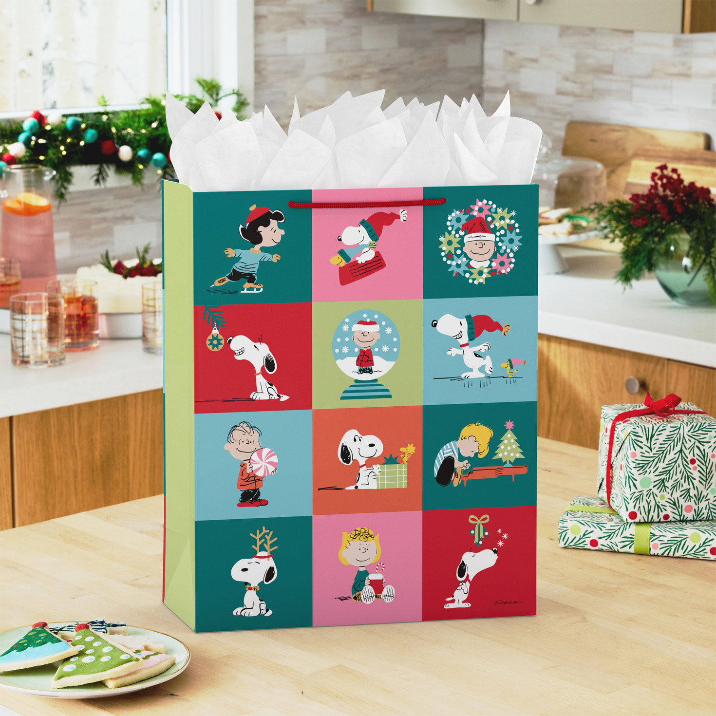 Peanuts Gang on Grid  XL Holiday Gift Bag in use image number 2