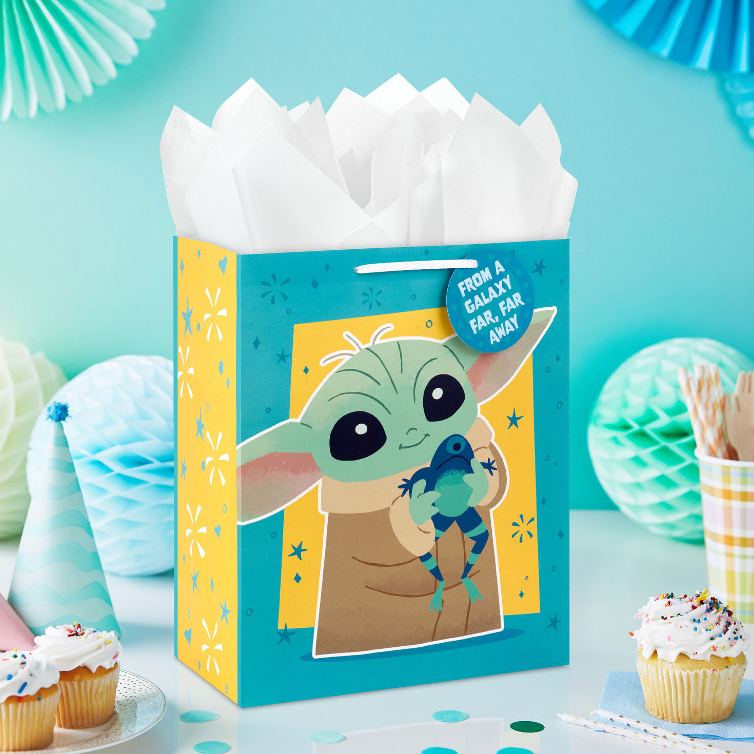 Grogu With Sorgan Frog on Blue Large Gift Bag in use image number 2