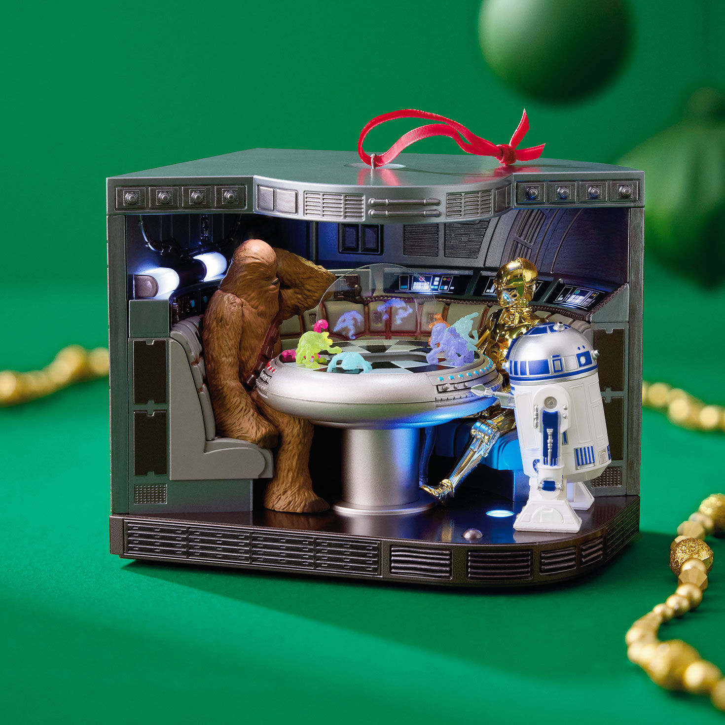 Star Wars Chewie C-3PO R2-D2 Keepsake Ornament in use image number 3