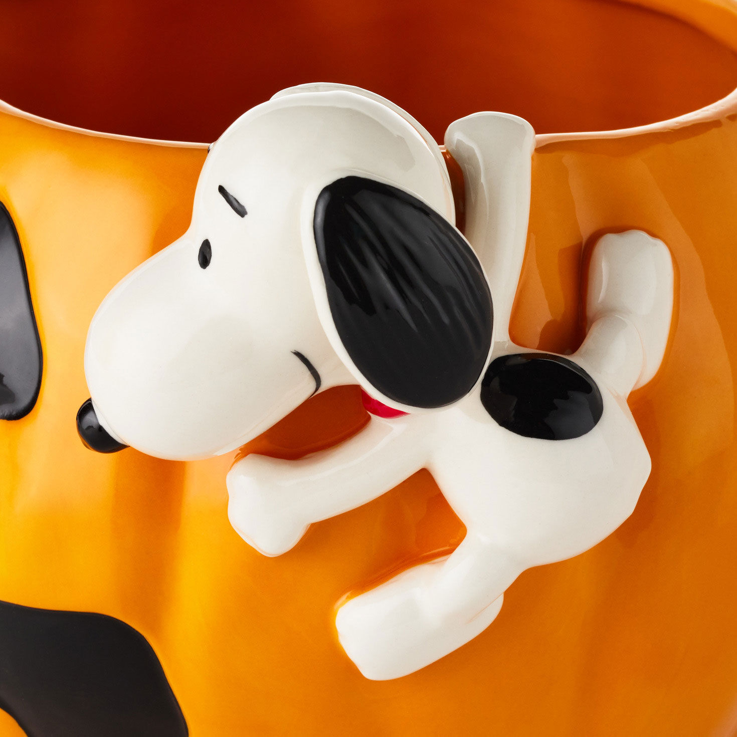 Jack-o'-Lantern Candy Dish With Sculpted Snoopy closeup detail image number 3
