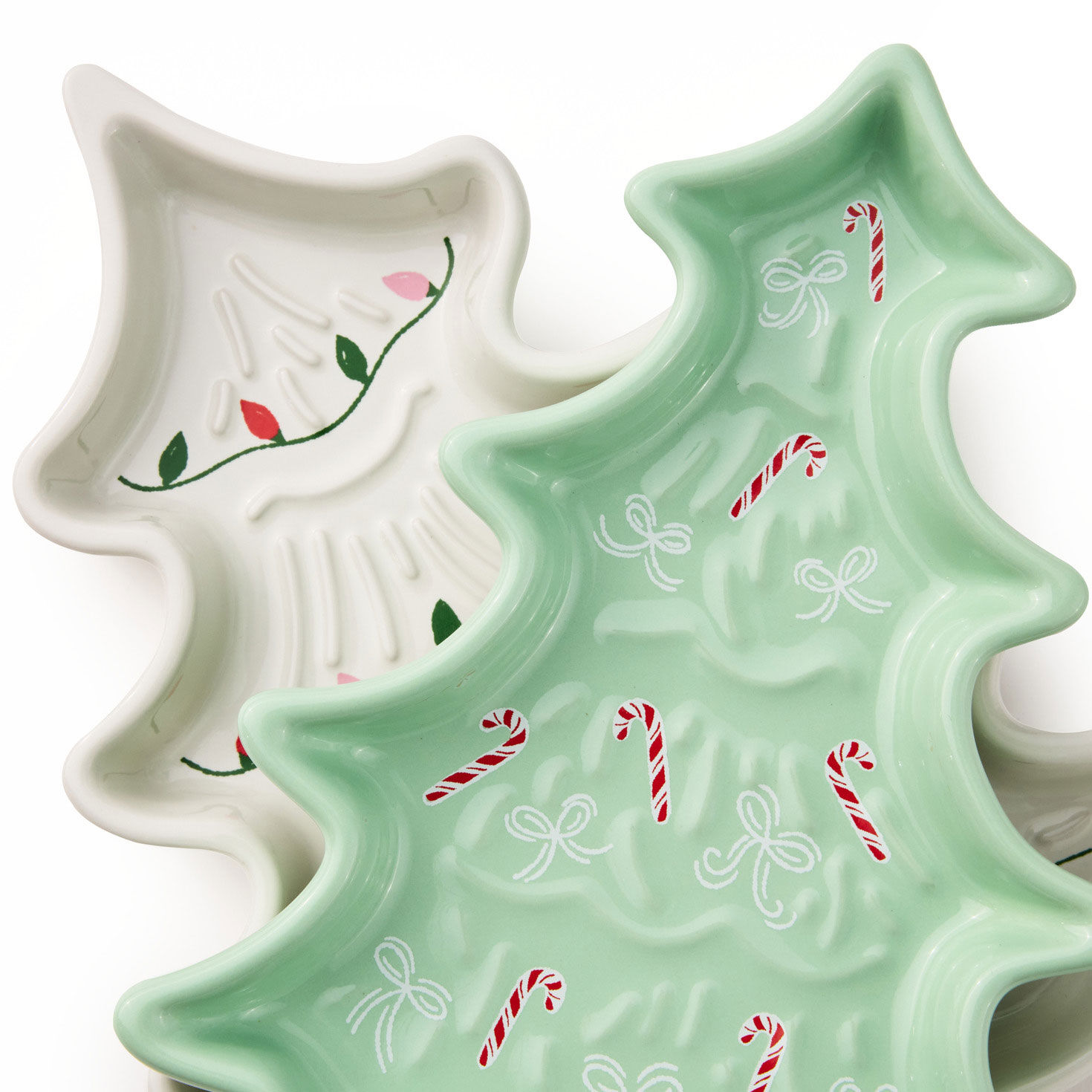 Set of 2 Christmas Tree Shaped Ceramic Plates upclose detail image number 4