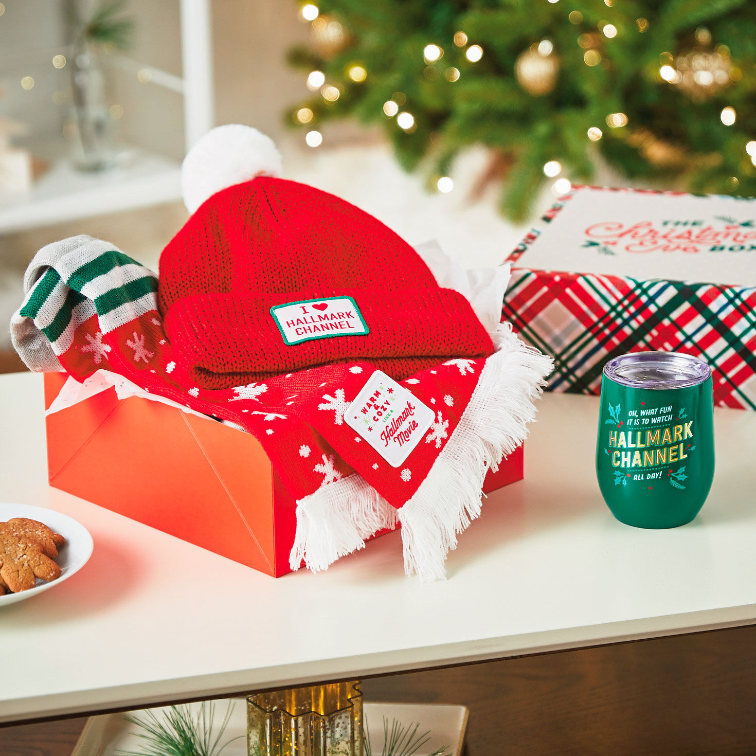 Merry Mix Assortment Small Christmas Gift Boxes  image number 2