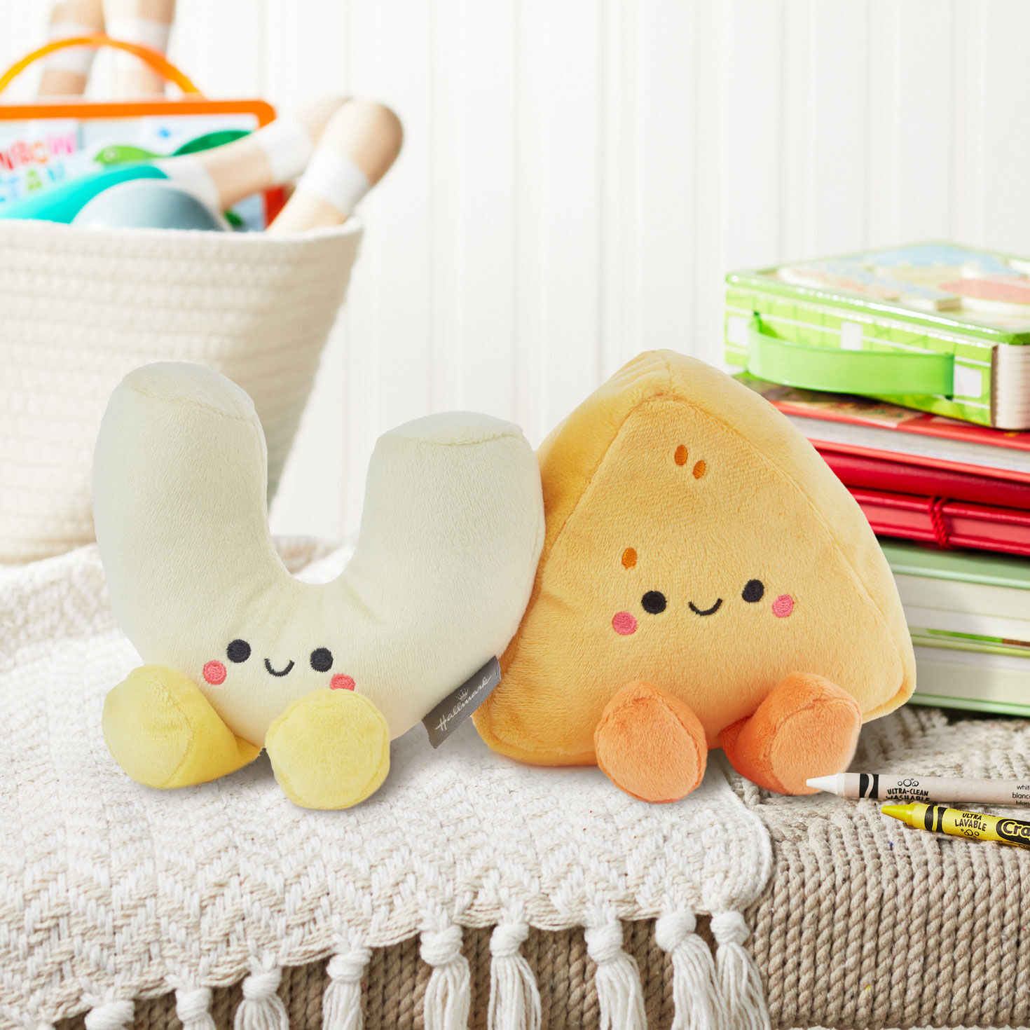 Better Together Mac and Cheese Magnetic Plush 4.73