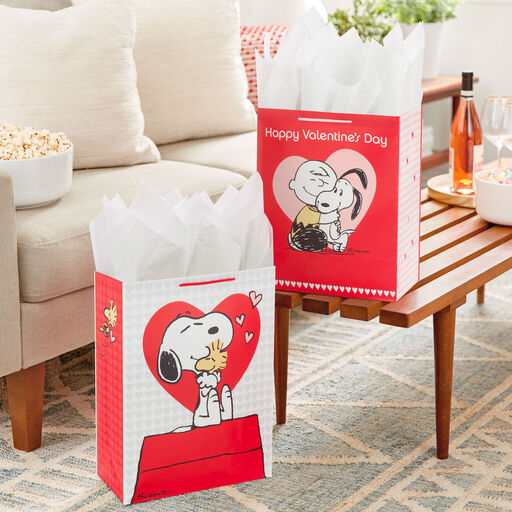 Peanuts® 2-Pack Large and XL Valentine's Day Gift Bags, 