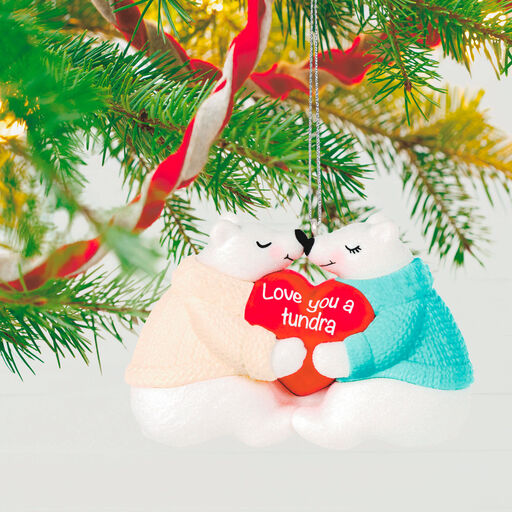 Love You a Tundra Polar Bear Couple Ornament, 