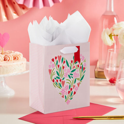 6.5" Heart Bouquet Small Gift Bag With Tissue Paper, 