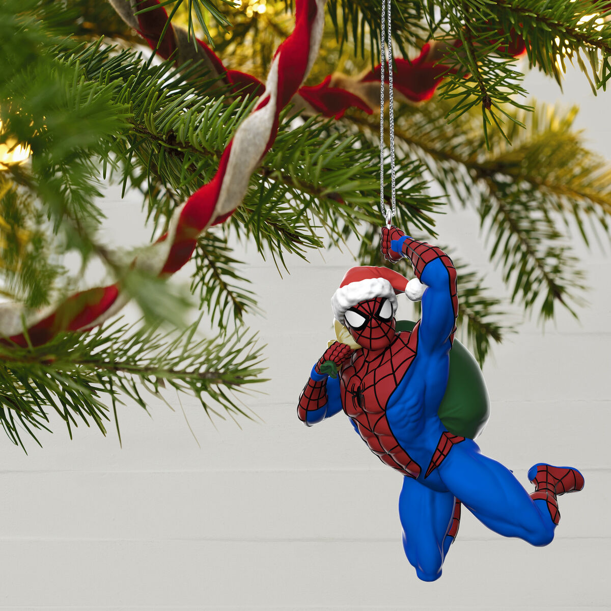 2019 hallmark spiderman ornament