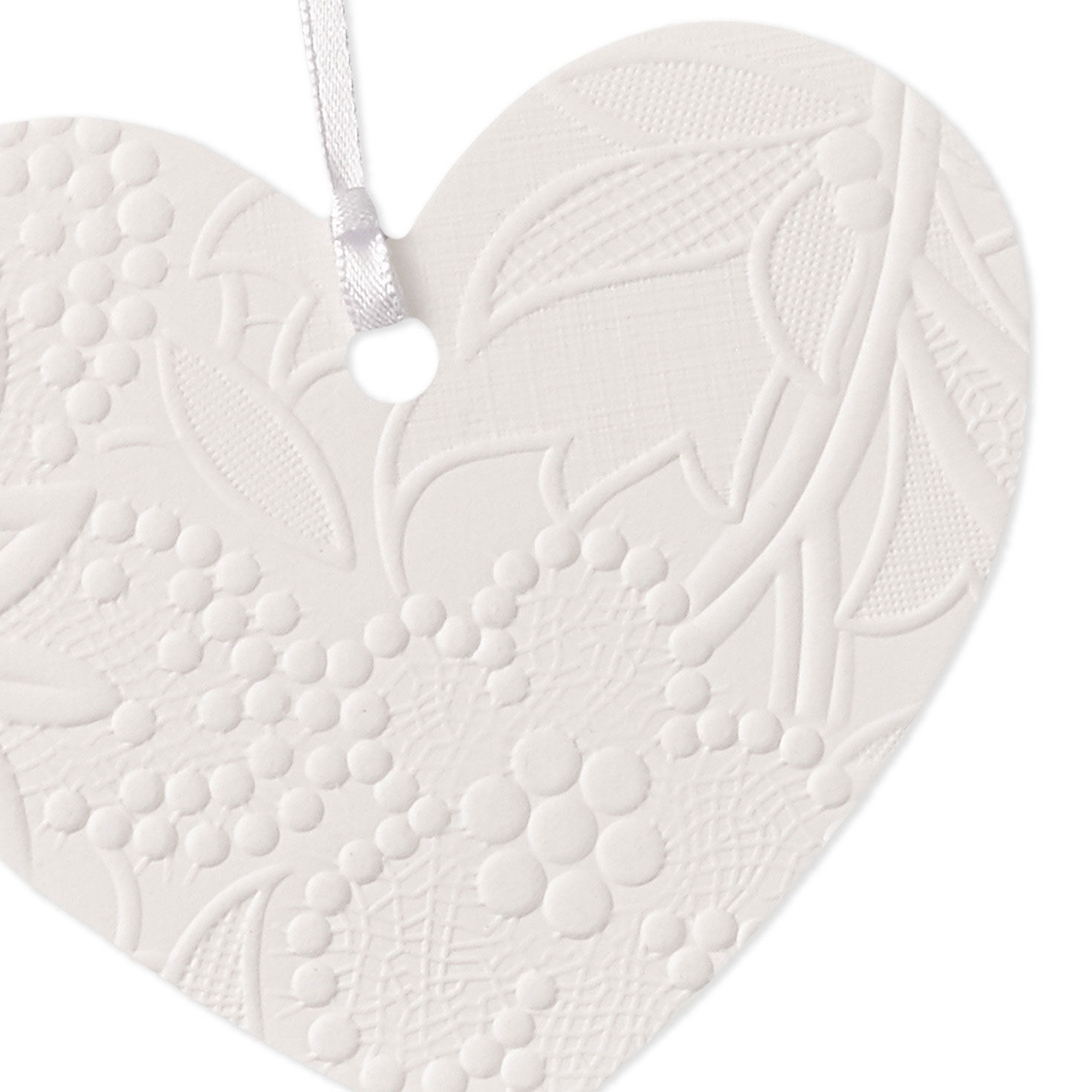 Die-Cut Embossed White Heart Gift Trim detail image number 4