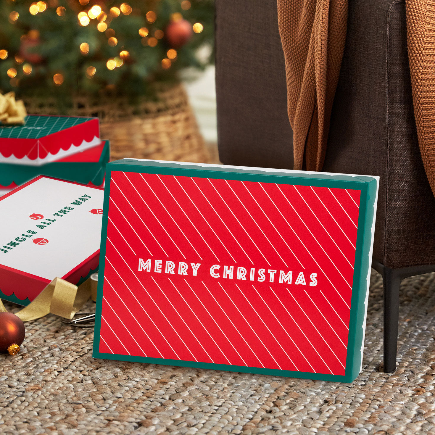 Scalloped Lid Assortment Christmas Gift Boxes  image number 2