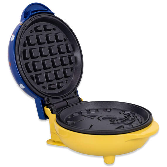 Uncanny Brands Sonic the Hedgehog Mini Waffle Maker, , large image number 3