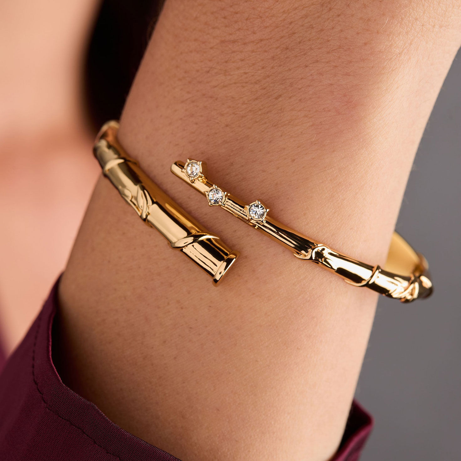 Alex And Ani Harry Potter&trade; Hermione Wand Bypass Cuff in use image number 3