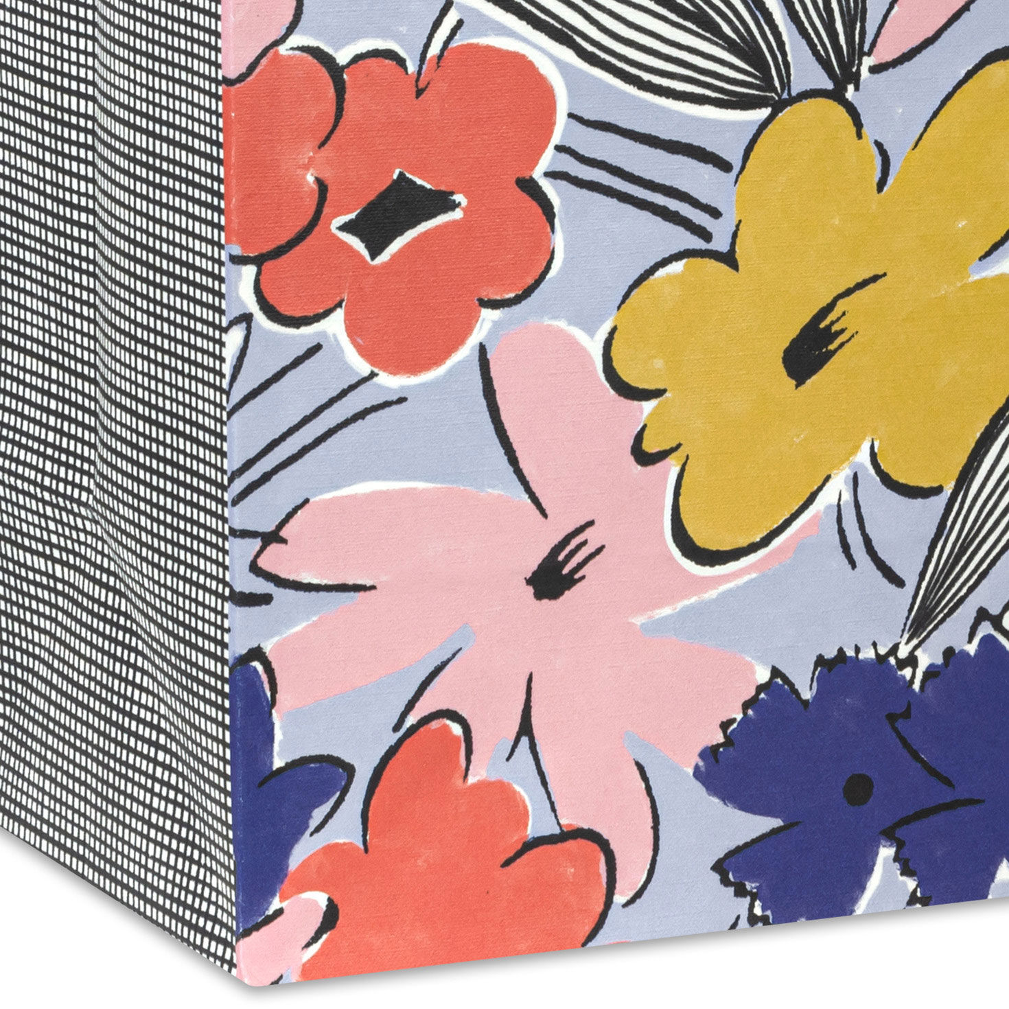 Nostalgic Floral Medium Gift Bag Base/Side Detail image number 5