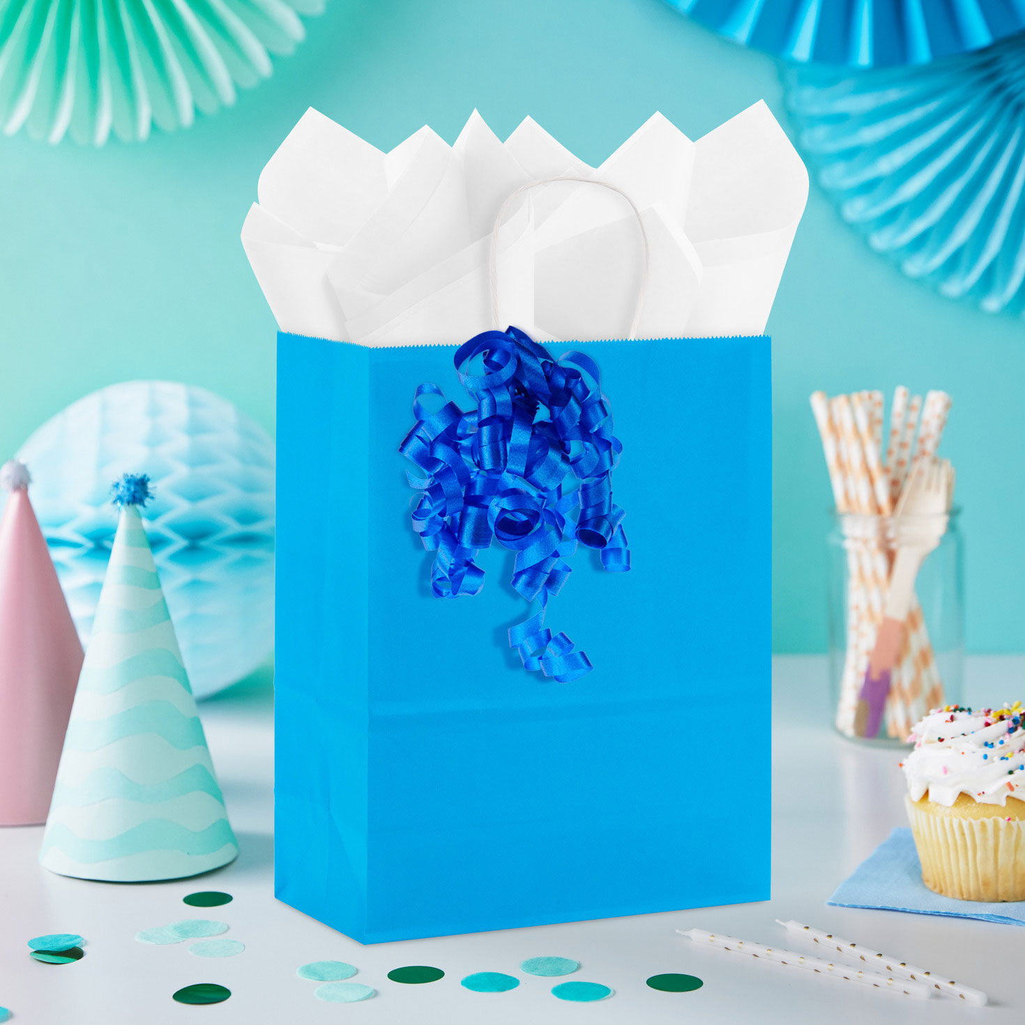 Curly Ribbon Gift Bows Pack in use image number 2