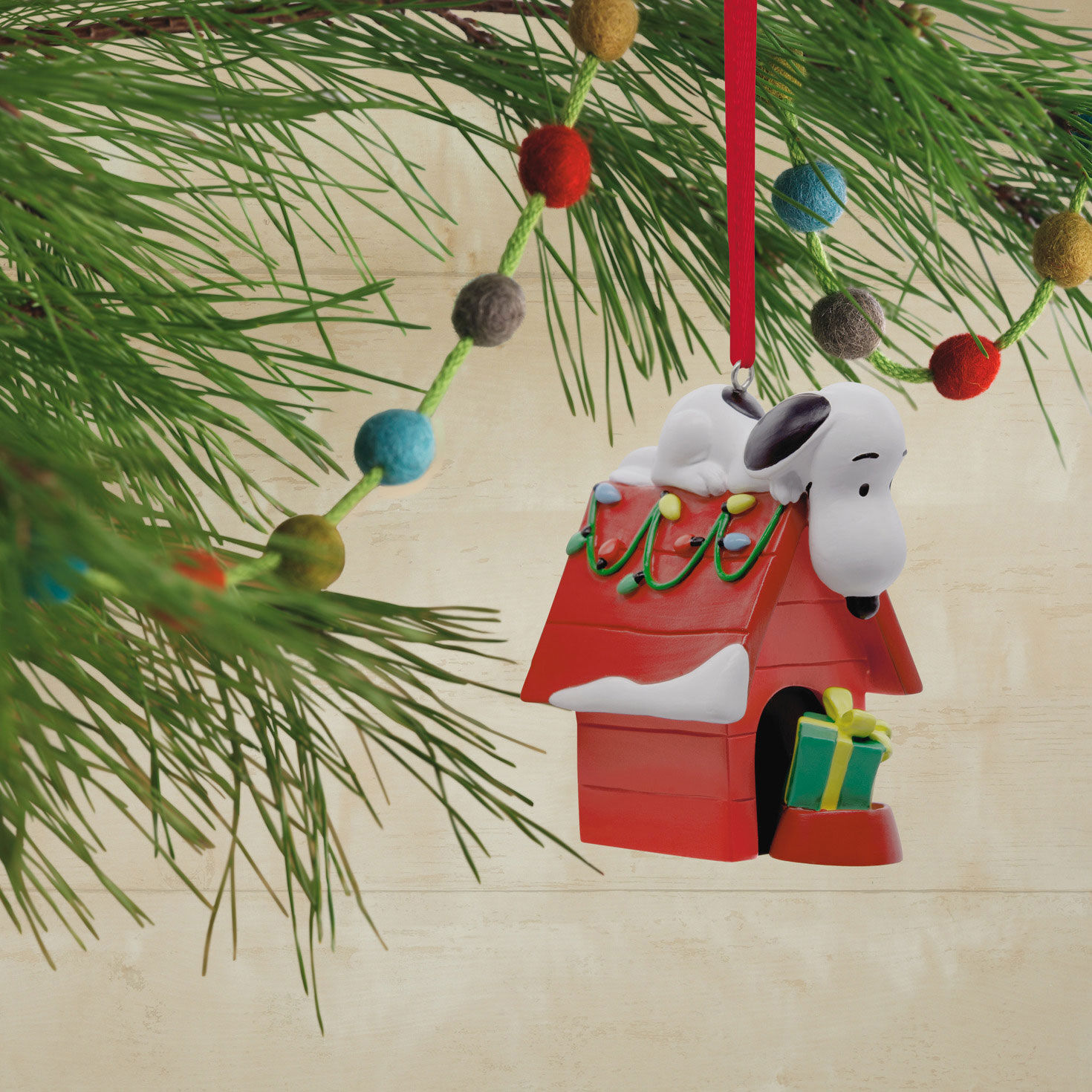 Hallmark snoopy ornaments clearance