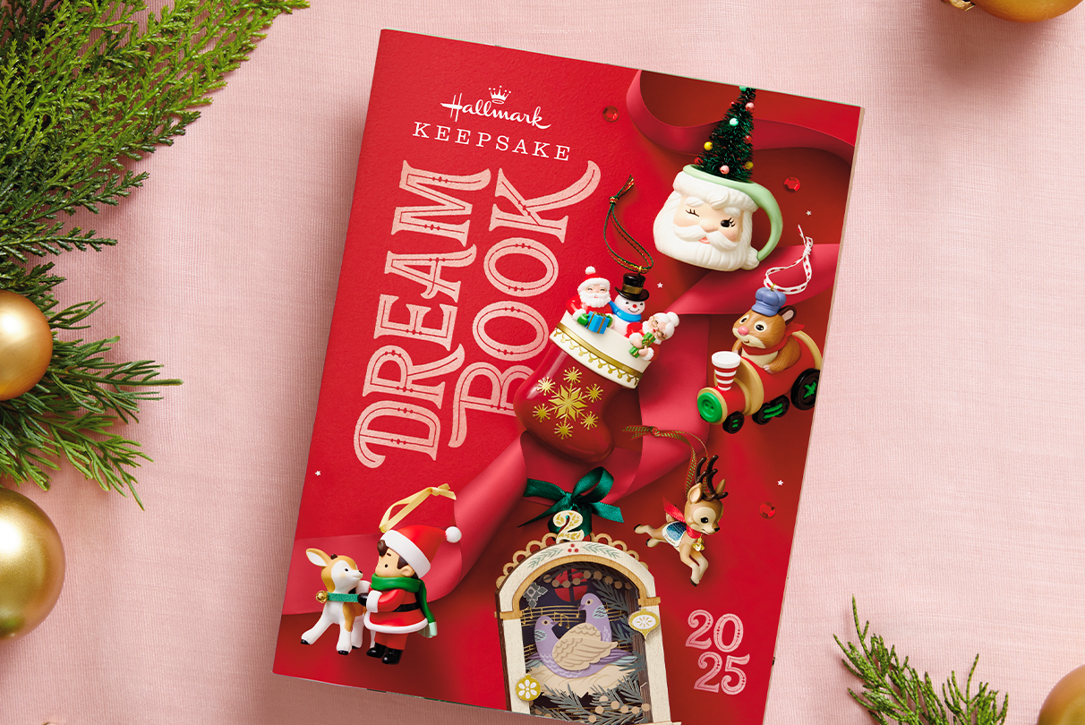 2025 Dream Book on pink background.