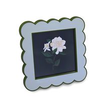 Rounded bubble edge frame with flower