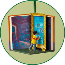Harry in front of the Mirror of Erised ornament