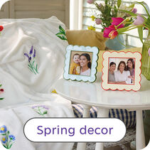 Floral blanket and enamel frames