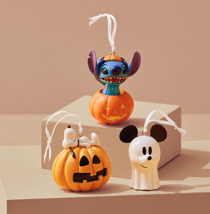 Fandom-focused Halloween ornaments on a table. 