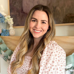 Sierra Miller headshot